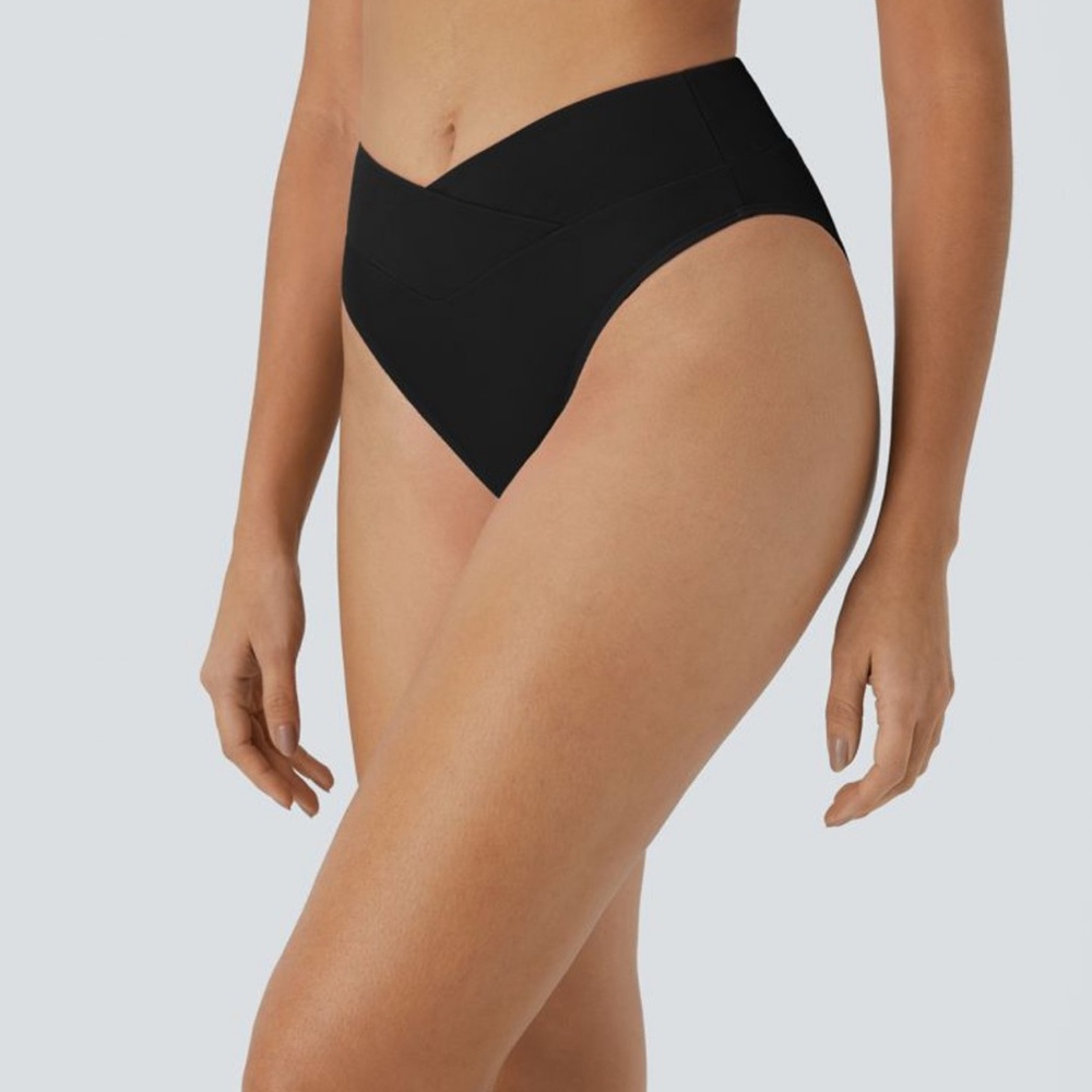 NWT! XS-HALARA BLACK CROSSOVER BIKINI BOTTOM!